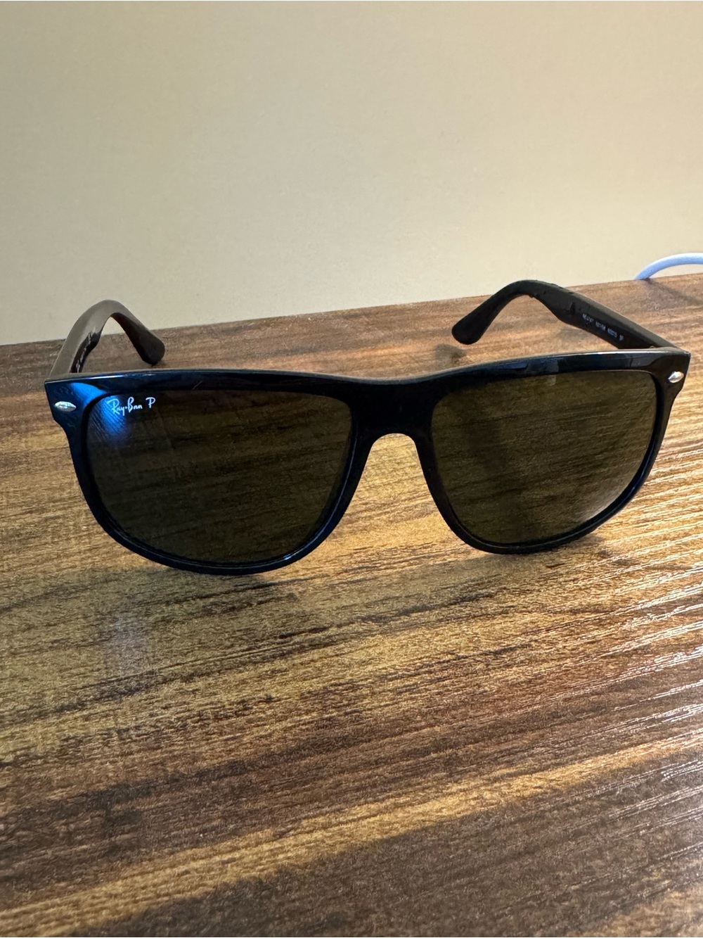 Ray Ban RB4147 601/58 Polarized Sunglasses